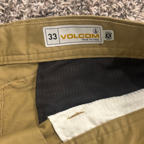 Volcom Men's Tan Flat Front Shorts Size 33 - Picture 2 of 9